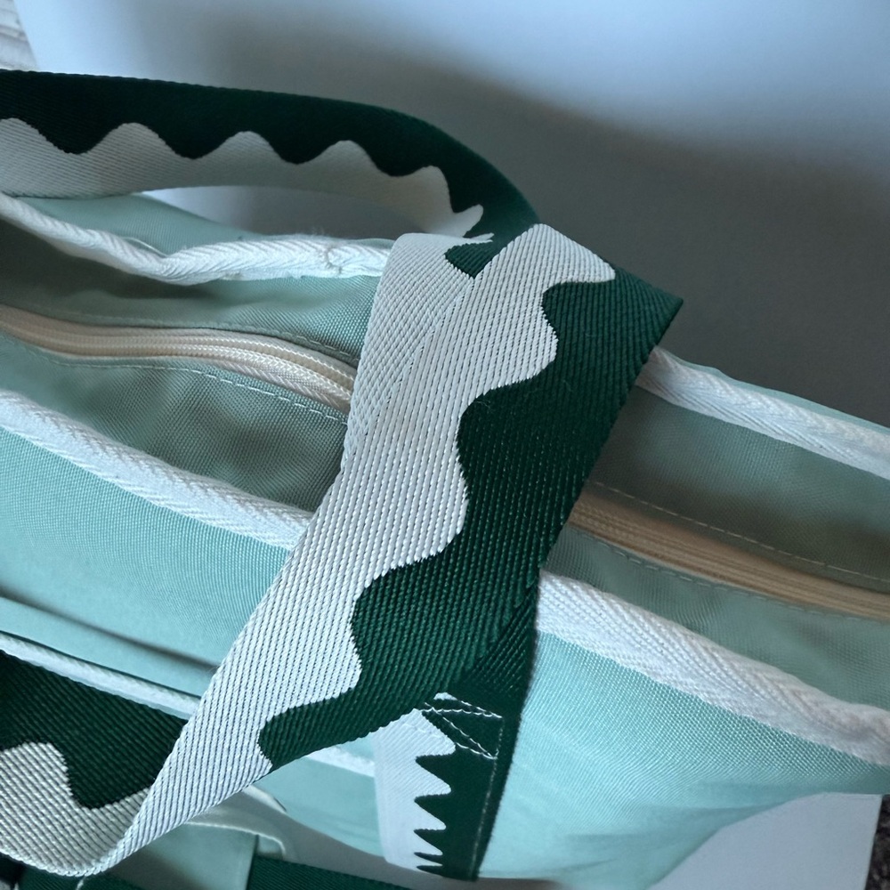 Business & Pleasure Co. THE HOLIDAY COOLER TOTE BAG - RIVIE GREEN - Picture 5 of 11